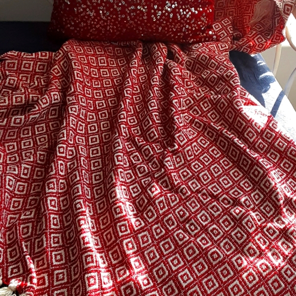 Allen + Roth Christmas Pillow & Throw Bund… - Picture 3 of 8